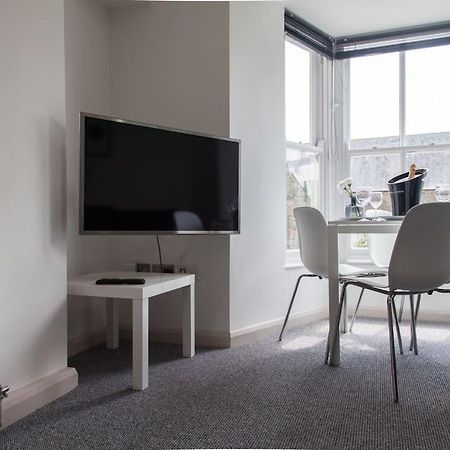 Stunning 2 Bed Apartment With Sea Views, Penzance Luaran gambar