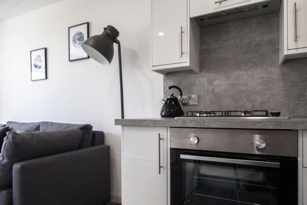 Stunning 2 Bed Apartment With Sea Views, Penzance Luaran gambar