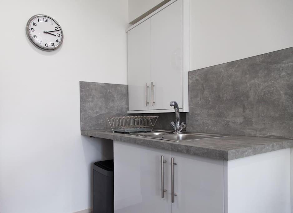 Stunning 2 Bed Apartment With Sea Views, Penzance Luaran gambar