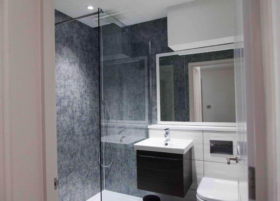 Stunning 2 Bed Apartment With Sea Views, Penzance Luaran gambar