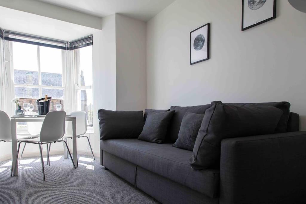 Stunning 2 Bed Apartment With Sea Views, Penzance Luaran gambar