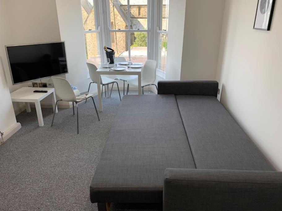 Stunning 2 Bed Apartment With Sea Views, Penzance Luaran gambar